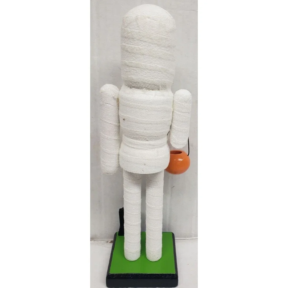 Wooden Nutcracker,9.5